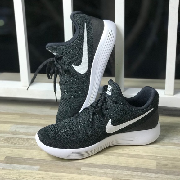 NWT Nike LunarEpic Low Flyknit 2 W/Black WMNS - Picture 5 of 7